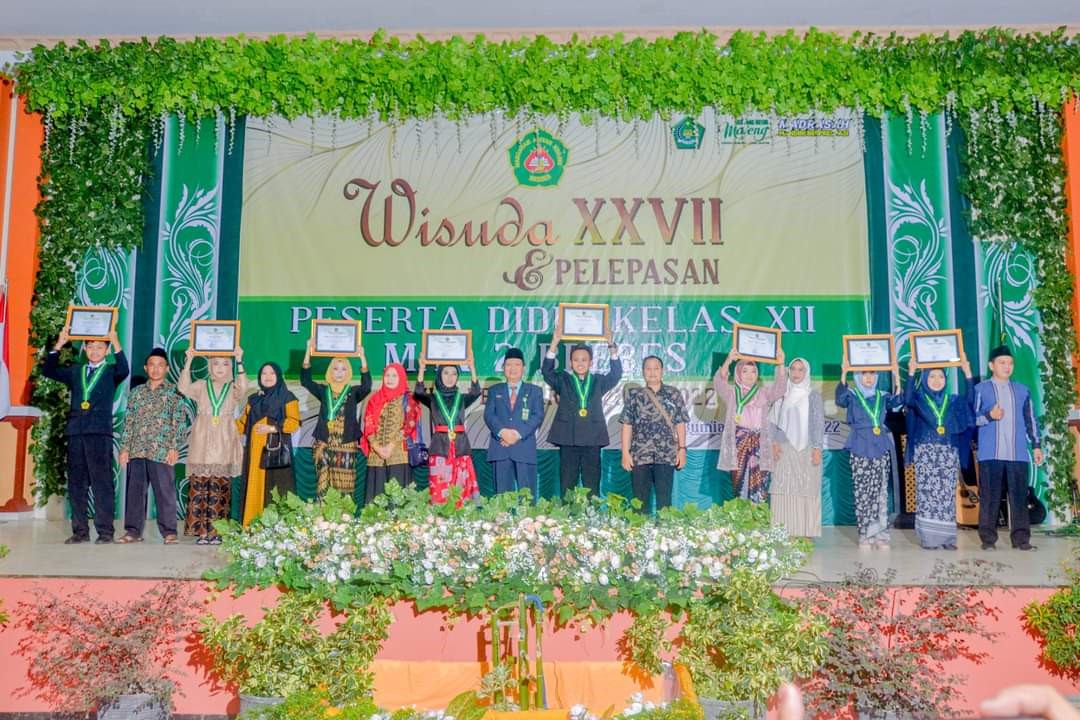 Gelar Wisuda XXVII & Pelepasan Peserta Didik Kelas XII MAN 2 Brebes