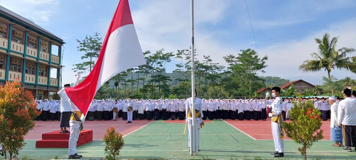 Kemeriahan Perayaan Hari Santri Nasional di MAN 2 Brebes